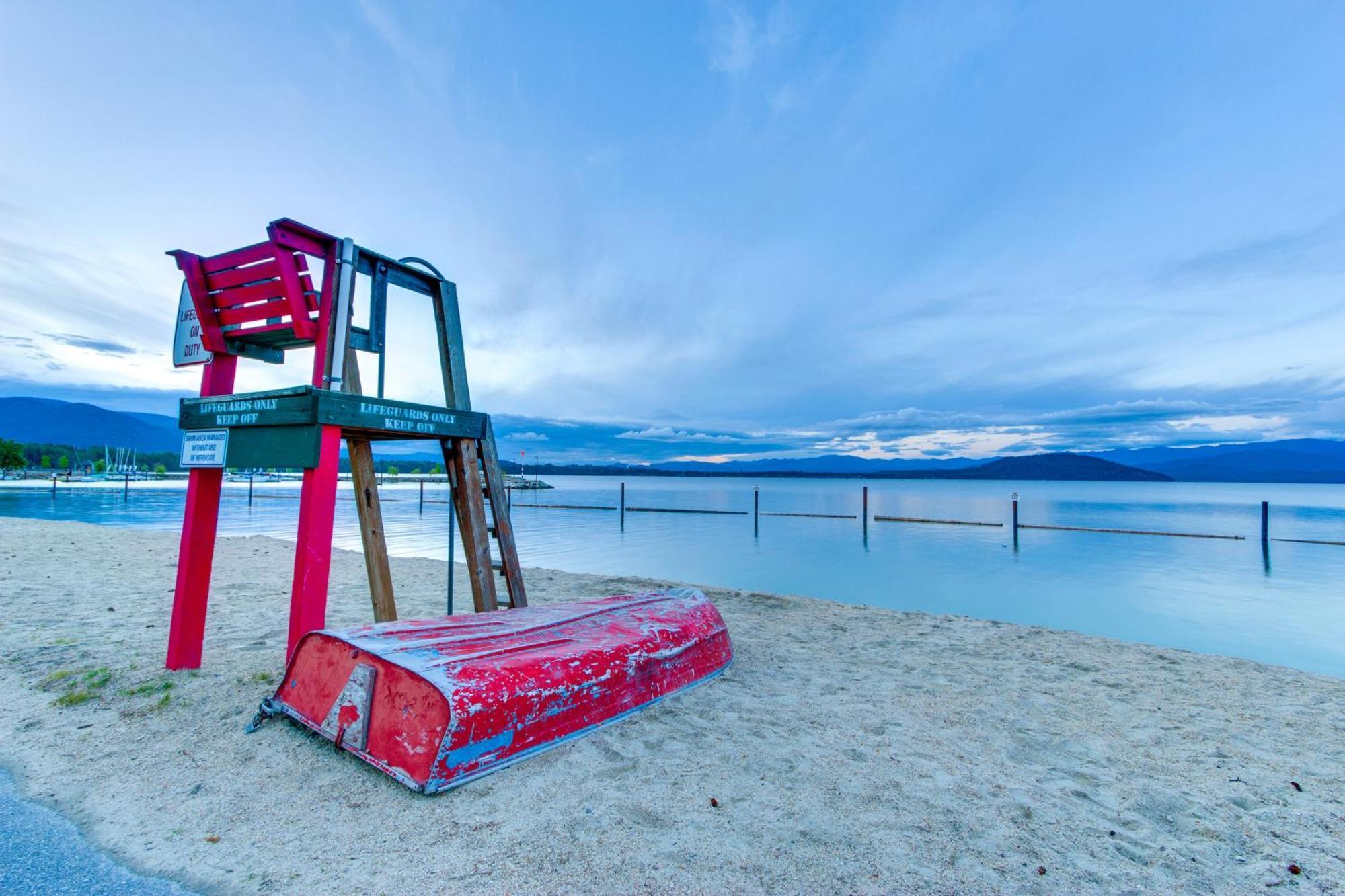 Bottle Bay Lakefront Lodge Sandpoint Exterior photo