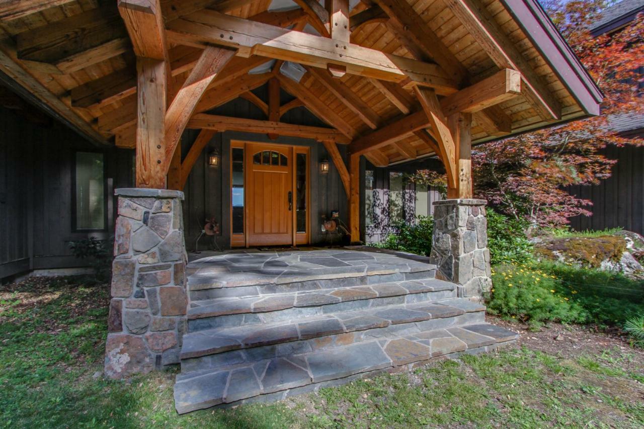 Bottle Bay Lakefront Lodge Sandpoint Exterior photo